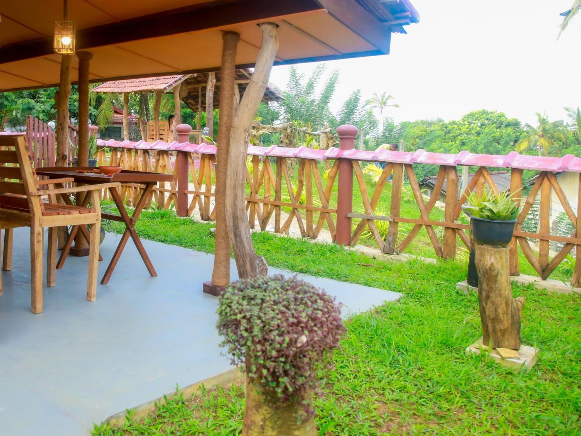 Villa Blue Ocean Tree House Hiriketiya Dikwella Exterior foto